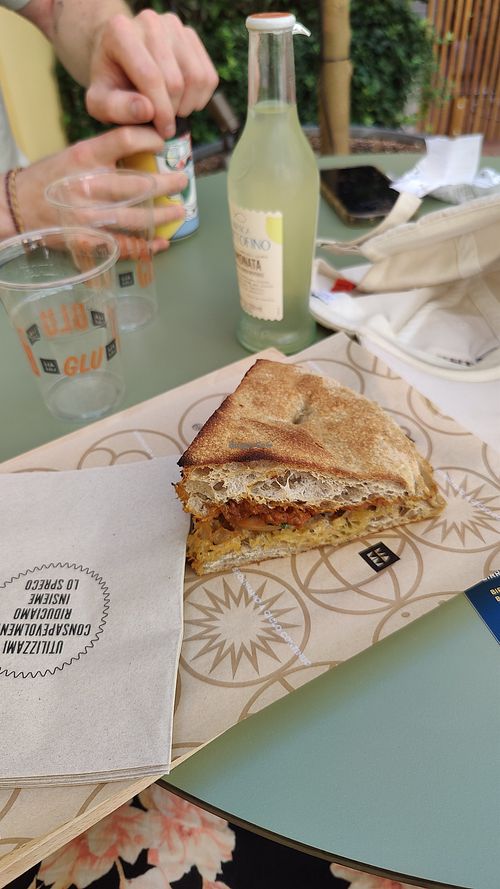 Foccace tomate at Mamm Ciclofocacceria in Emilia-romagna