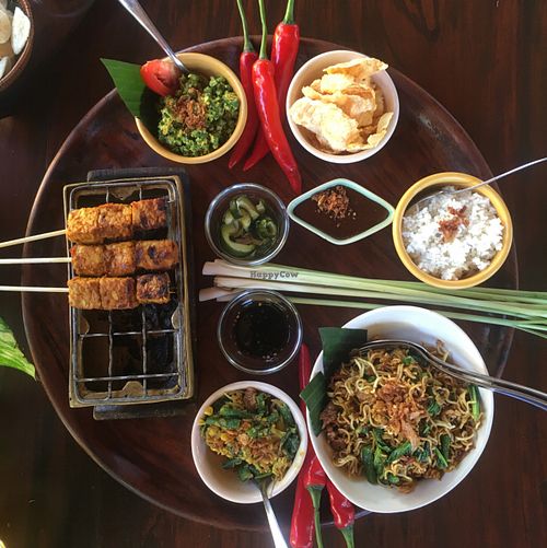 vegan fried noodle banquet  at Bumbu Bali 1 in Nusa Dua