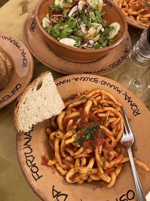 2x Arrabiata und 1x insalara mista (bereits angegessen 😇)  at Osteria Da Fortunata - Bologna in Emilia-romagna
