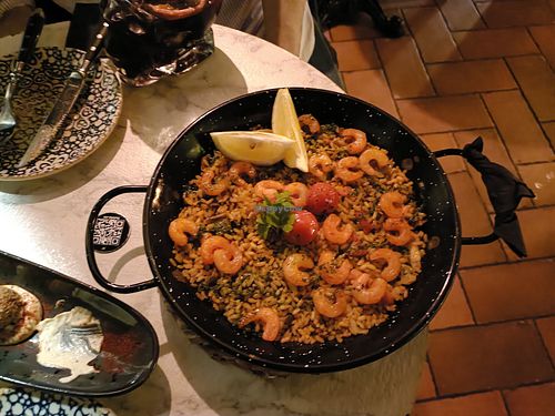 Vegan seafood paella at Bubita Bar in Barcelona