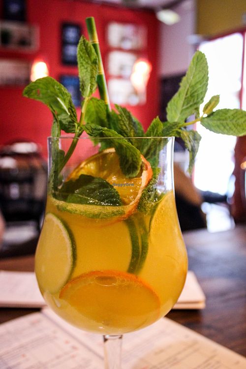 mona lisa cocktail at Bubita Bar in Barcelona