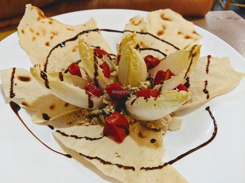 Hummus starter at Veganda in Padua