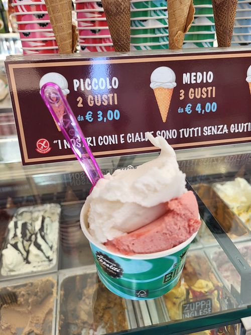 Lemon, strawberry, hazelnut 》 4 euros at BILLY'S ICE Gelato & Tiramisù in Lazio