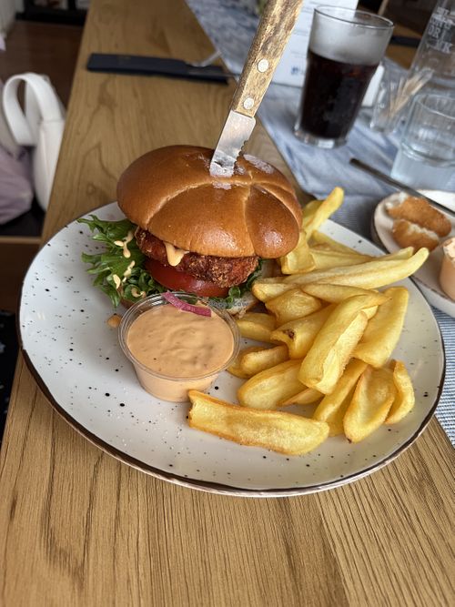 Lihaton himo veggie burger   at Ravintola Meritähti in Lappi