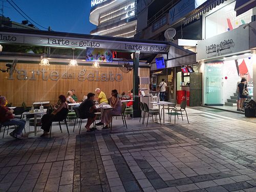 Seating area on the square at L'arte del Gelato in New York