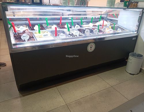 Vegan options labelled at L'arte del Gelato in New York