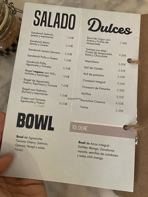 Bowls and salads   at Lula Café   in Madrid