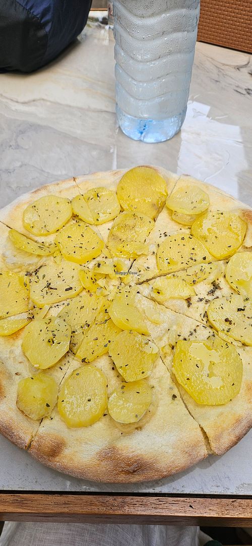 Pizza patate at The Backyard Island Cafe in Kabupaten Lombok Utara