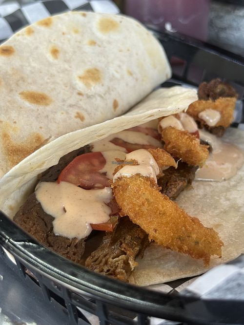 Crowley, tacos de costilla de Seitan  at Seitanicos Vegan Grill in Mexico City