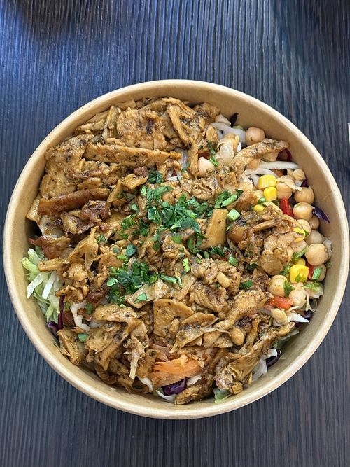 Vegan “chicken” bowl  at Kwiki - gourmet streetfood in Wien