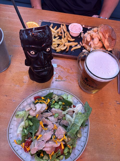 Chicken salad et burger spicy  at BUFFALA PIZZA ROSES  in Roses