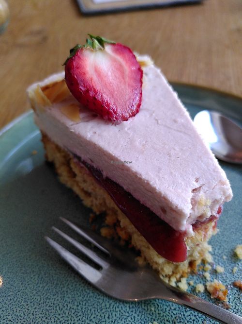 Erdbeer -Rhabarber-torte at Sööt un Soltig in Lueneburg