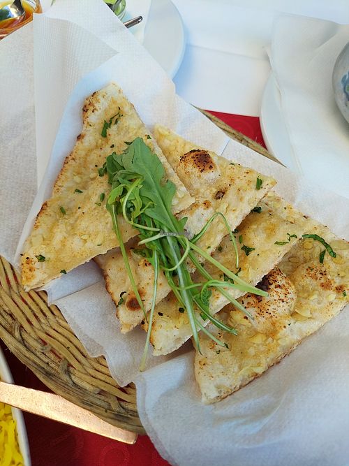 Naan with garlic at Satluj Restaurant in Bayern