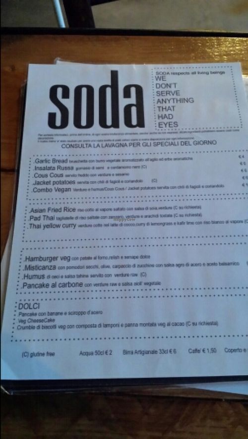 Un bel menù da provare tutto...io oltre al l'insalata di cavolini di Bruxelles e al combovegan, ho preso l'insalata russa ai semi di cardamomo nero e un cheesecakeveg ai lamponi...ottimi entrambi. at Soda in Alba