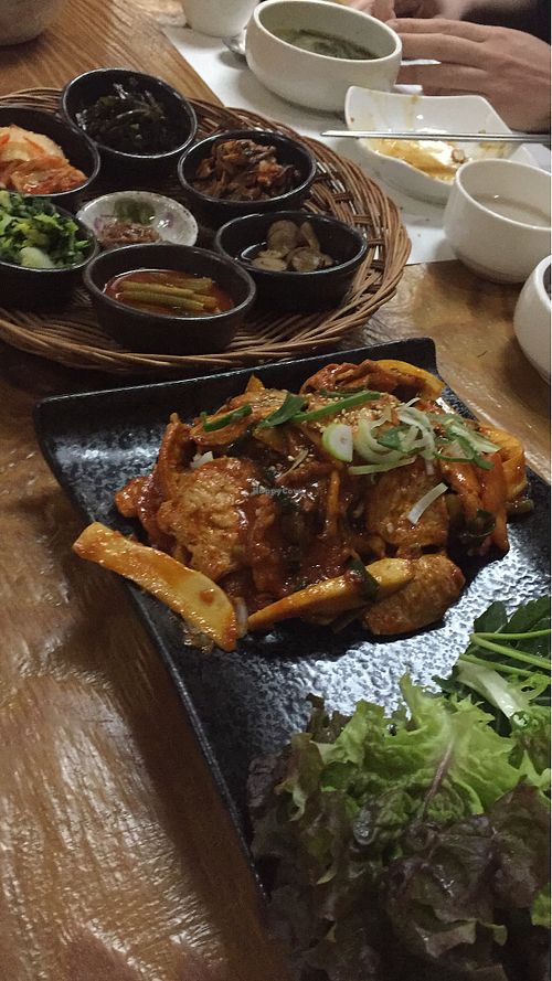 “Bulgogi” wraps and banchan  at Danji - 단지 in Ulsan