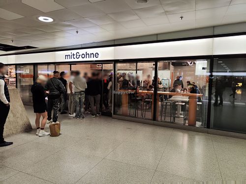 "Exterior" in the station at Mit&Ohne - HB Zürich in Zurich