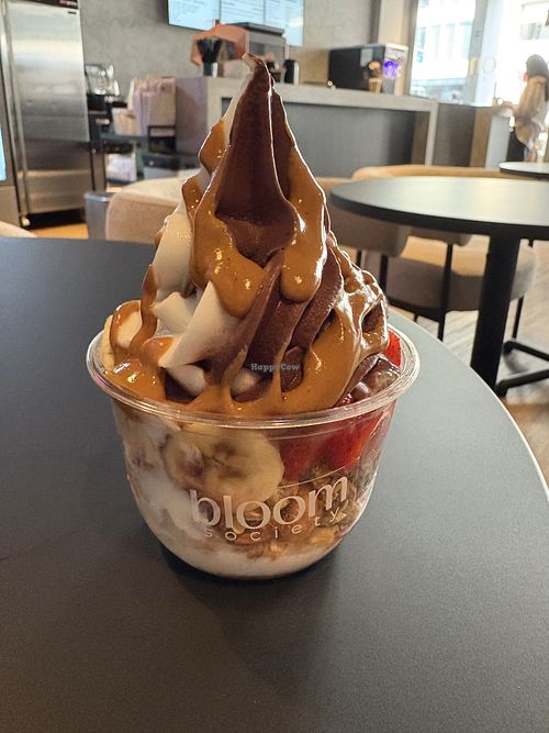 Mix bowl- coconut and acai  at Bloom Society in Zürich