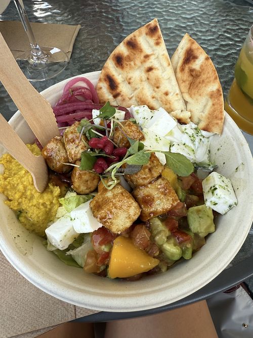 Tofu bowl  at Keskustorin kesäterassi in Pirkanmaa