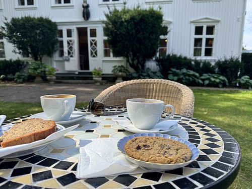Banana Bread, Oat Cappuccino   at Kafé Rosso in Vestfold