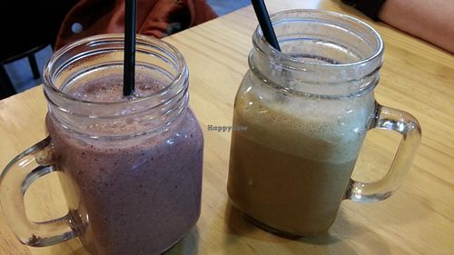 Berri fulfilling and go go goji at Ooh Cha Cha - Zhongzheng District in Taipei