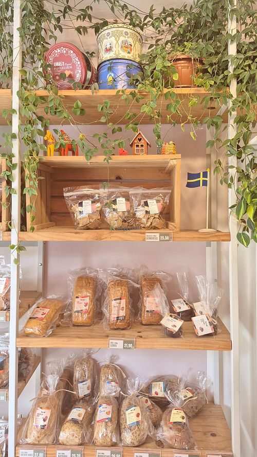 Display rack at BRÖD Natural in Recife