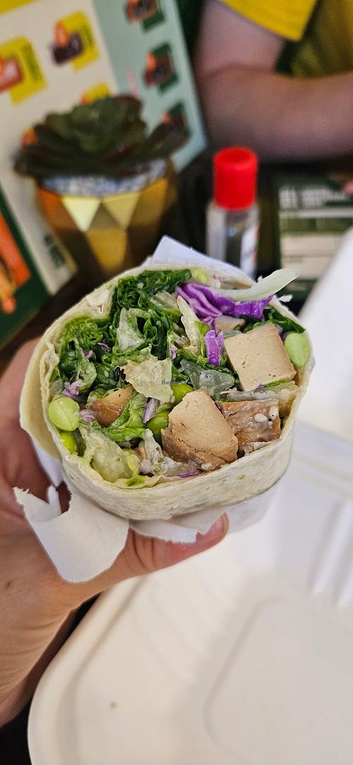 The Hulk ma con tofu al posto del pollo at Crunchaus Salad in Kota Malang
