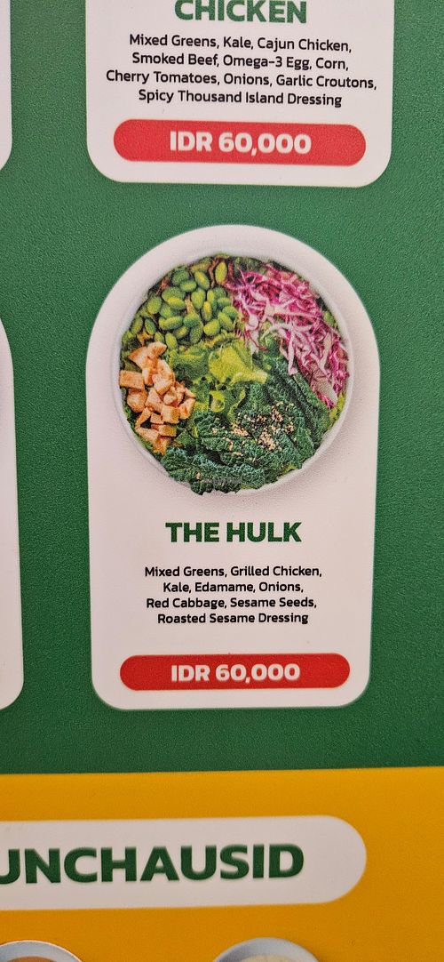 The hulk veganizzabile con il tofu at Crunchaus Salad in Kota Malang