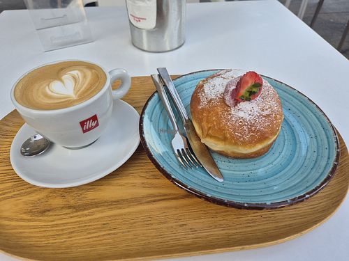  at Pastelería Fermentum 42 in Vigo