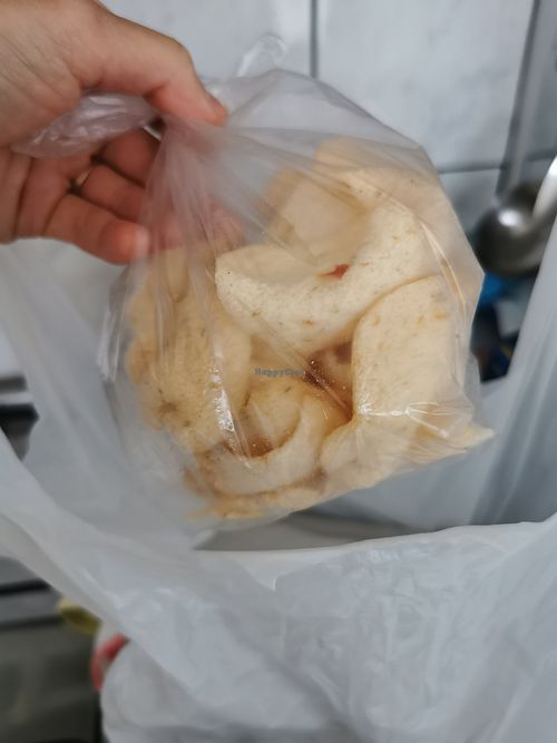 Vegan prawn crackers (free) at Sun Garden Rockanje in Zuid-holland