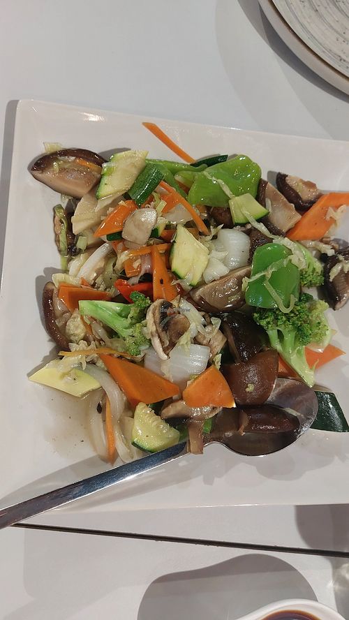 Verduras salteadas at Restaurante Senaki in Comunidad Valenciana