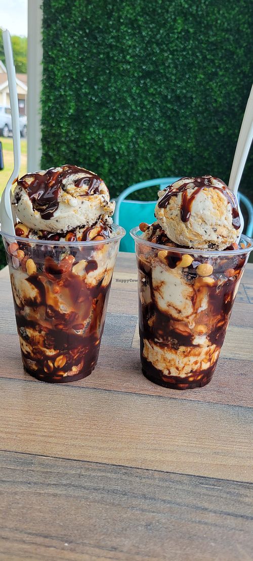 Perry's ice cream sundae at Country Luxe Ice Cream in New York