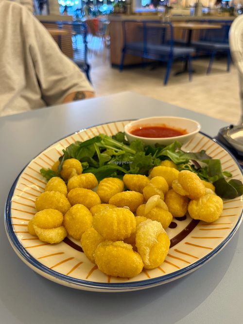 Veganized Gnocchi fritti at Vezzo in Oviedo