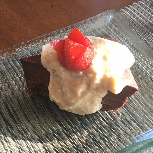 cake at Divine Earth in Seminyak