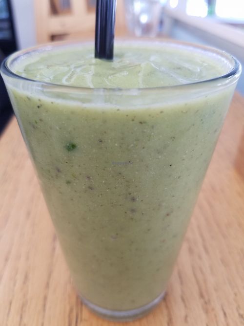 Easy green shake at Anastasia in Tel Aviv