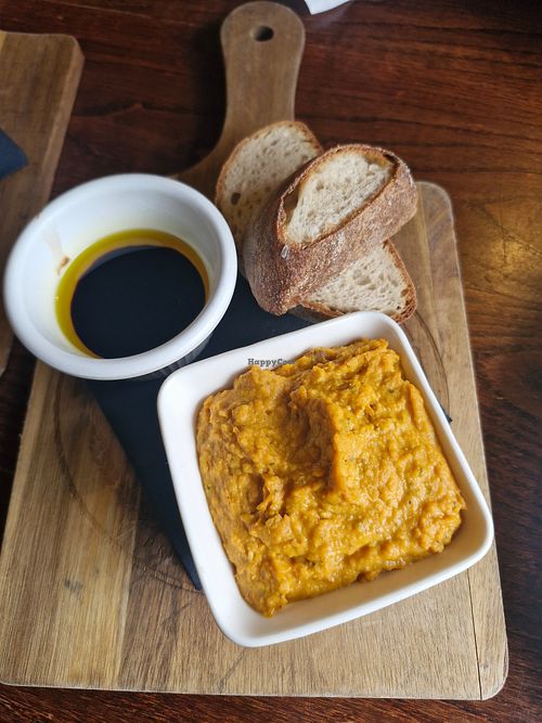 Hummus, bread & oils at the Drum & Monkey, Alderley Edge in England
