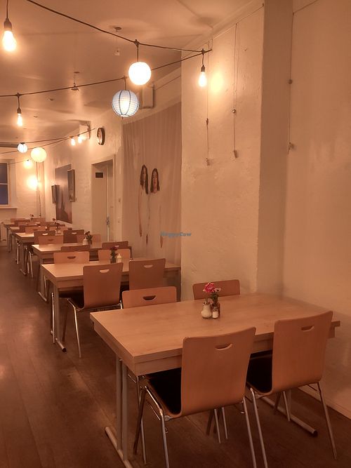 Room with art at Anne‘s in Munich