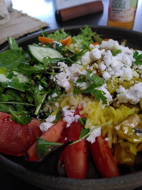 Vegane Kartoffelnbowl mit veganem Feta at Lavendelhof Café-Bar in Rheinland-pfalz