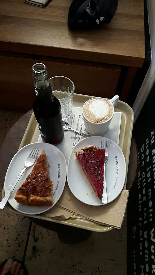 yummy vegan cake at Das Voglhaus in Konstanz