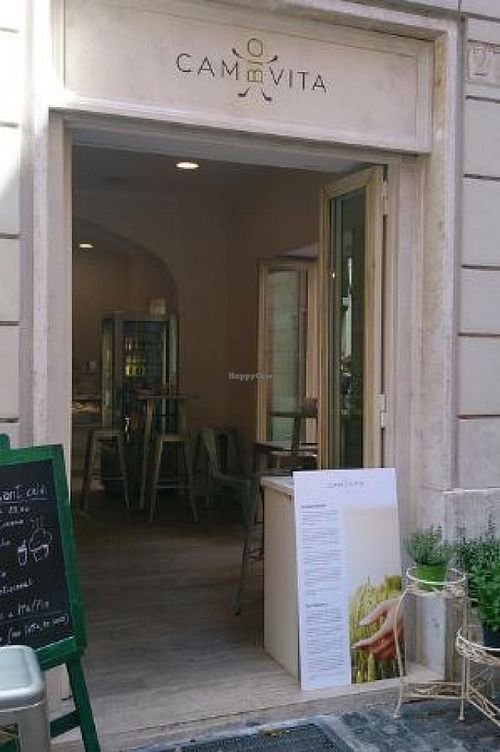 Entrance at CamBio Vita in Rome