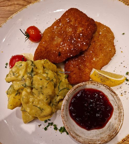 Veganes Schnitzel (Soja) mit Kartoffelsalat at Goldener Schwan in Aachen