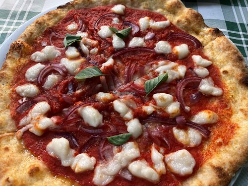 Margarita con cebolla  at Pizzeria Fermento Las Palmas in Canarias