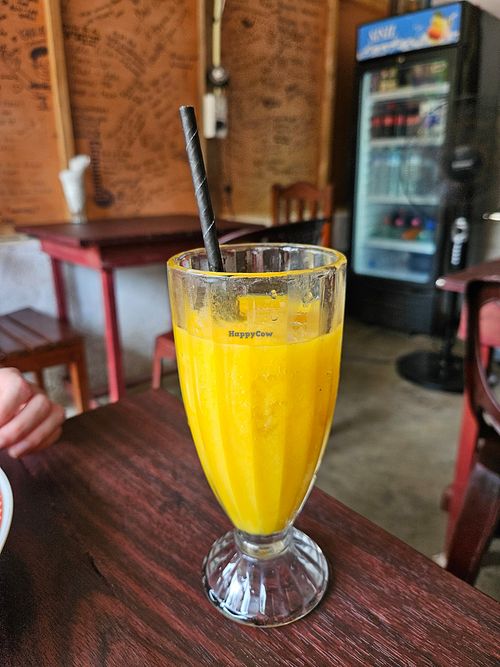 Mango Juice at Saai Sayan in Eastern Province