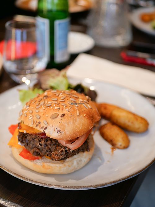  at Enracinés  in Lyon