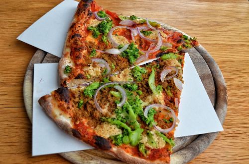 Image of Hatool HaYarok - The Green Cat