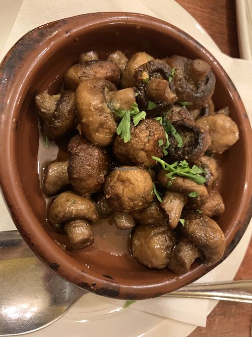 Champiñones al ajillo   at Al-Andalus in Oxford