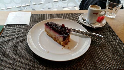 Tofu and cranberries 'cheesecake' at Cultura Dos Sabores in Porto