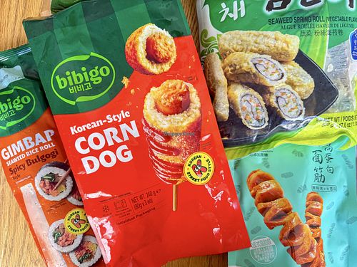 Bibigo vegan products and seitan snack  at Lelego Market in Illes Balears