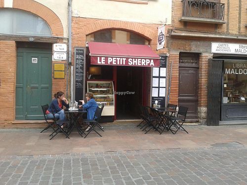 Front of the restaurant at Le Petit Sherpa in Toulouse