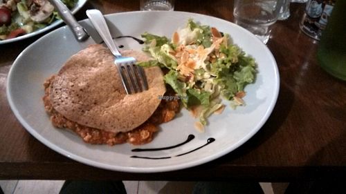 Vegan blini and salad at Le Petit Sherpa in Toulouse