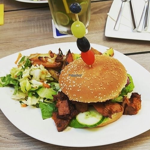Amazing *pulled pork* vegan burger. at Selly's Vegan Bar in Passau